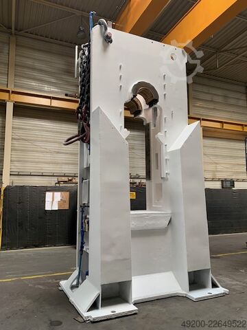 Warmschmiedepresse SMERAL 1000 t