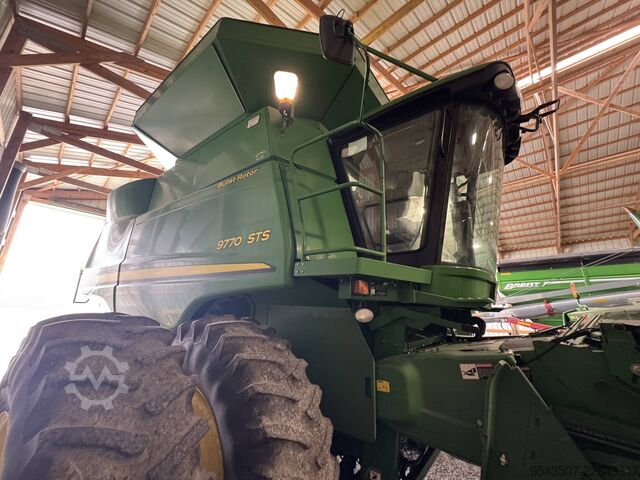 Combine harvester John Deere 9770 STS