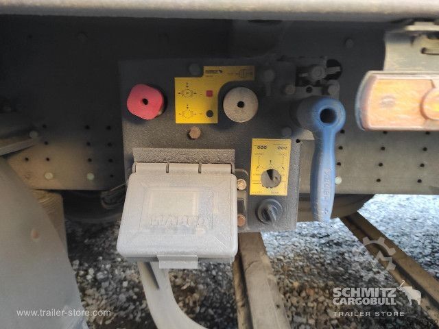 Auflieger mit Pritsche & Plane Schmitz Cargobull Curtainsider Standard