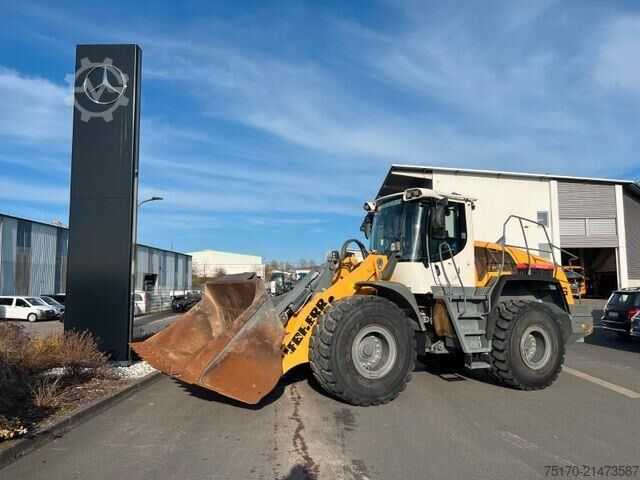 Radlader Liebherr L 556 / 5.574h / Waage / Zentralschmierung