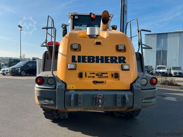 Radlader Liebherr L 556 / 5.574h / Waage / Zentralschmierung