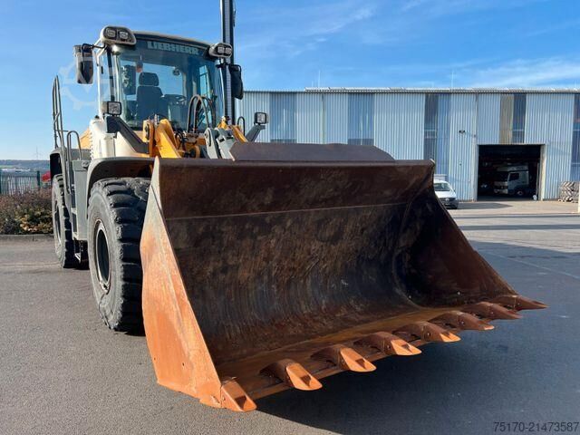 Radlader Liebherr L 556 / 5.574h / Waage / Zentralschmierung