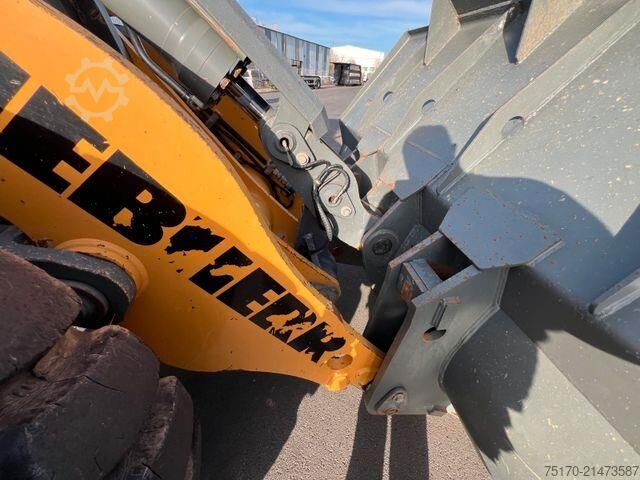 Radlader Liebherr L 556 / 5.574h / Waage / Zentralschmierung