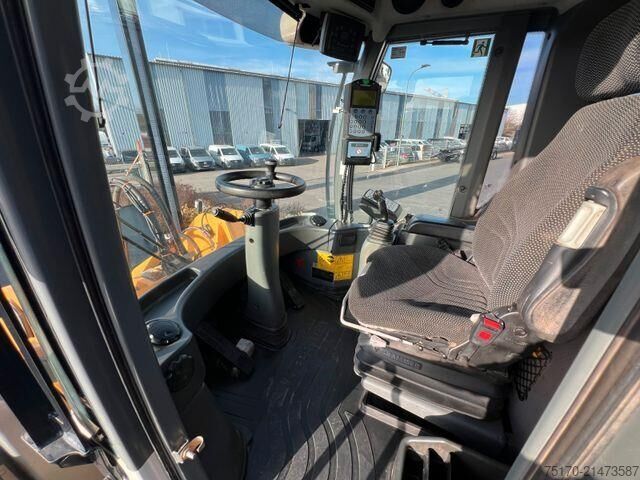 Radlader Liebherr L 556 / 5.574h / Waage / Zentralschmierung