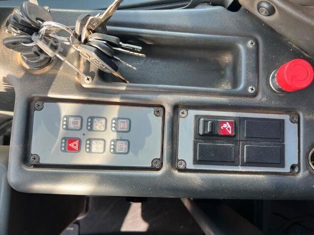 Radlader Liebherr L 556 / 5.574h / Waage / Zentralschmierung