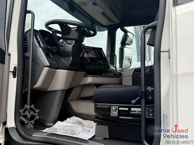 Hazardous materials truck Scania R 460 NA - HYDRAULIK - HIGHLINE - 2x TANKs