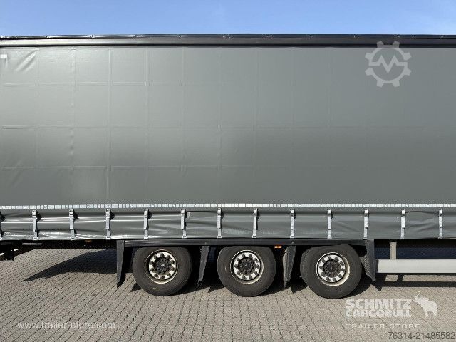 Auflieger mit Pritsche & Plane Schmitz Cargobull Curtainsider Mega Getränke
