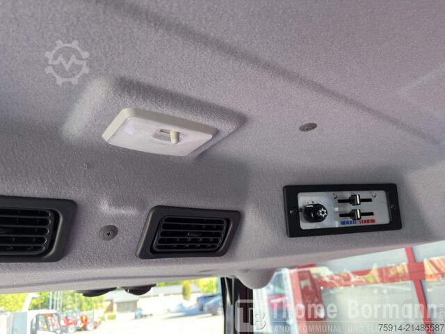 Traktor Massey Ferguson MF 1735 M HC