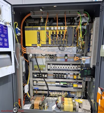 5 Achsen Universal Bearbeitungszentrum CHIRON MILL 2000