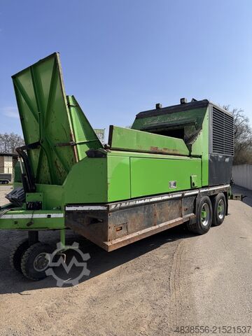 Mobile Zerkleinerungsanlage Willibald EP 5500 Shark