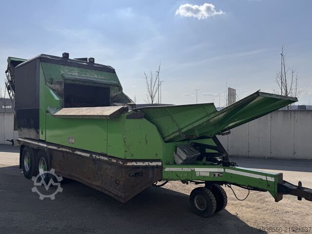 Mobile Zerkleinerungsanlage Willibald EP 5500 Shark