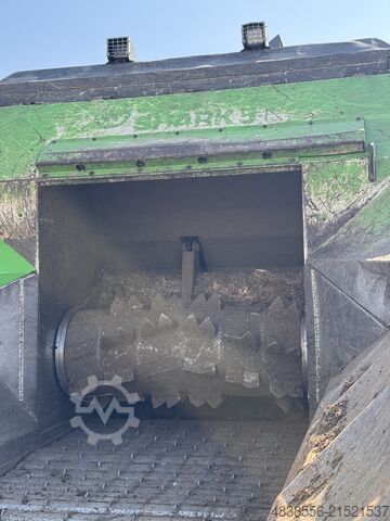 Mobile Zerkleinerungsanlage Willibald EP 5500 Shark