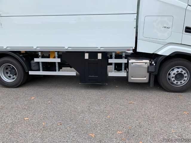 LKW mit Getränkeaufbau DAF FAN XG 480 Swing-Board mit LBW