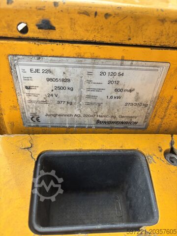 Elektrische Niederhubwagen Jungheinrich EJE 225