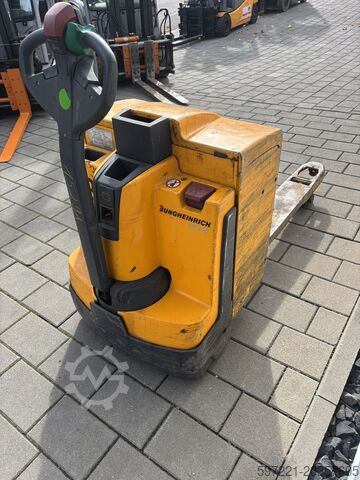 Elektrische Niederhubwagen Jungheinrich EJE 225
