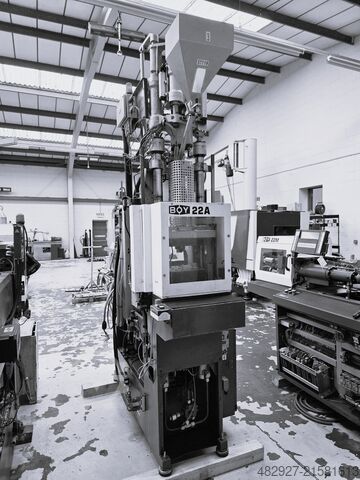 Spritzgießmaschine Boy 22AVV