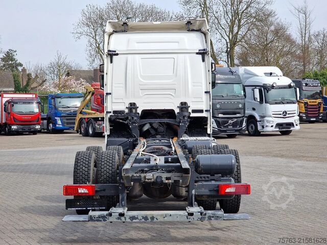 Fahrgestell mit Fahrerhaus Scania R580 V8 NGS 6x4 chassis - Retarder - 4.75 WB - ...