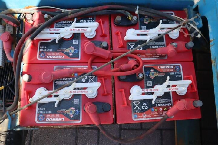 Scissor lift Genie GS2632 Electric, Working Height 10m, 227kg Capacit