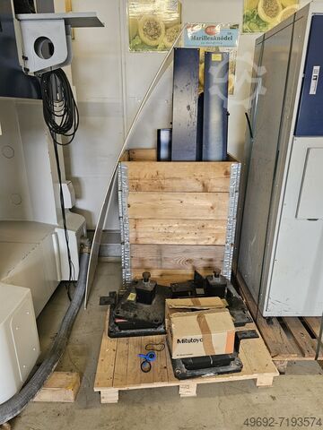 Coordinate Measuring Machine inline Mitutoyo CNC KMG, MACH-V9106