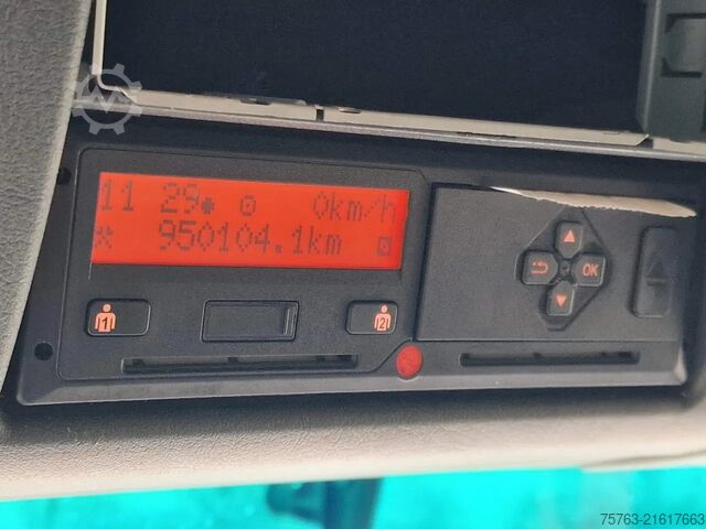 Volumen-SZM MAN TGX 18.420 Low deck - Lifting 5th wheel - Retar...