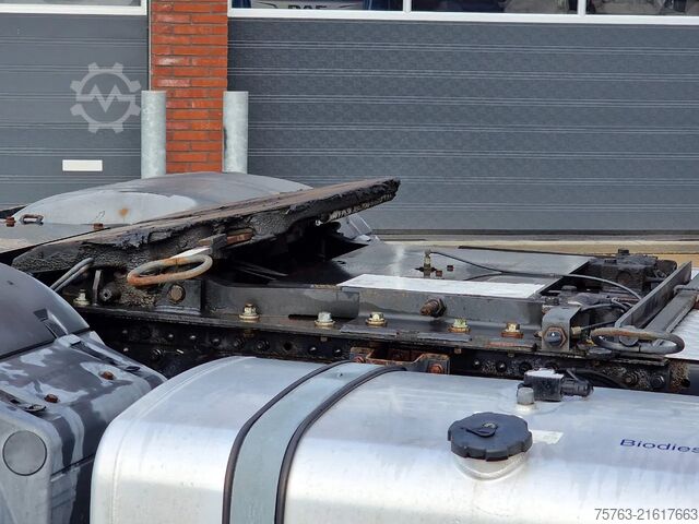Volumen-SZM MAN TGX 18.420 Low deck - Lifting 5th wheel - Retar...