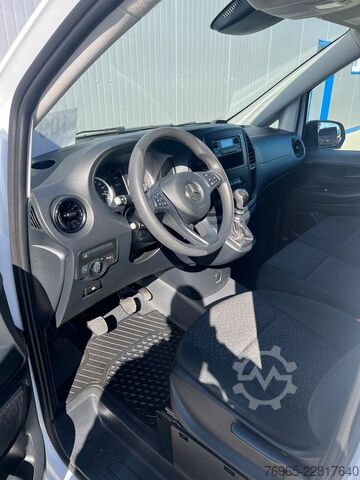 Kastenwagen MERCEDES-BENZ Vito 110 LANG 6G KLIMA TEMPOMAT 3-SITZE SCHRÄNKE