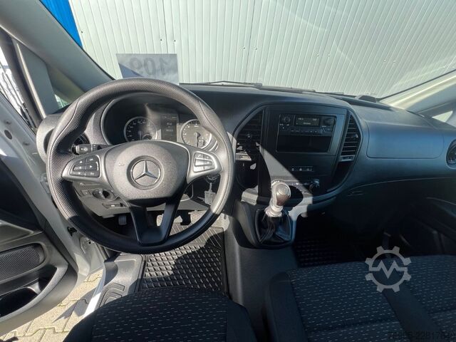 Kastenwagen MERCEDES-BENZ Vito 110 LANG 6G KLIMA TEMPOMAT 3-SITZE SCHRÄNKE