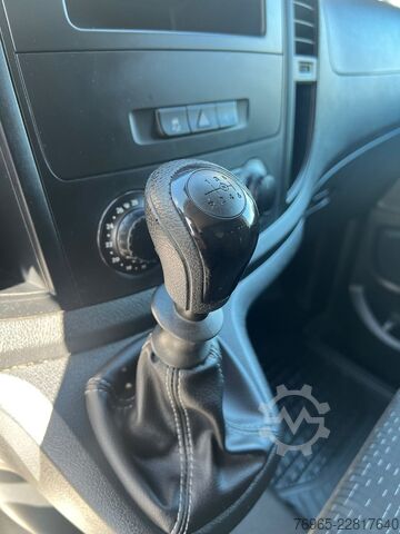 Kastenwagen MERCEDES-BENZ Vito 110 LANG 6G KLIMA TEMPOMAT 3-SITZE SCHRÄNKE