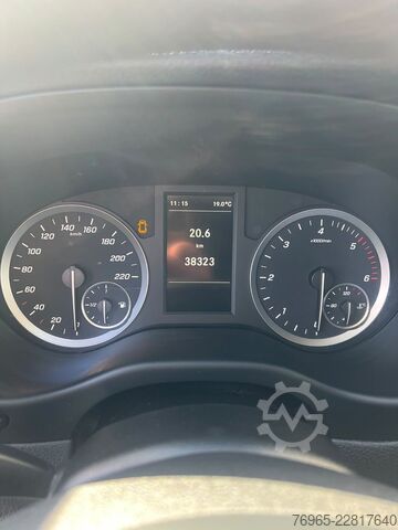 Kastenwagen MERCEDES-BENZ Vito 110 LANG 6G KLIMA TEMPOMAT 3-SITZE SCHRÄNKE