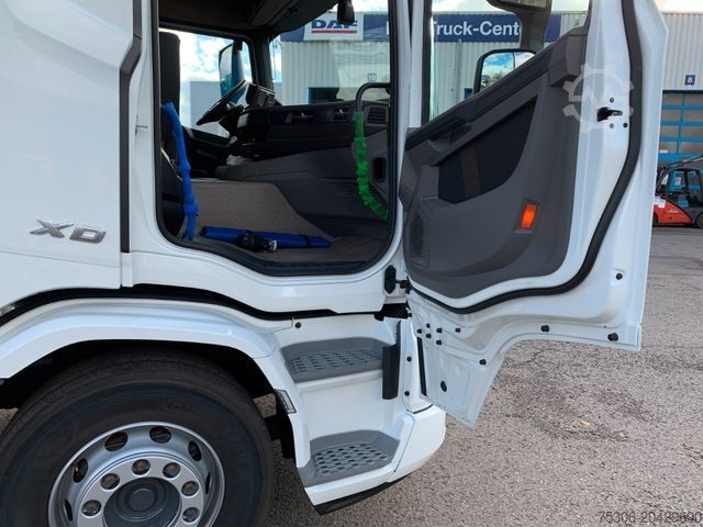 LKW mit Getränkeaufbau DAF FA XD 370 zikun Swing-Board-Aufbau