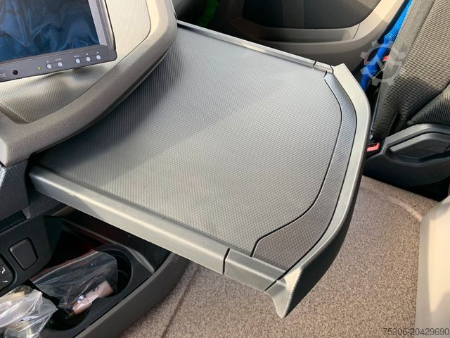 LKW mit Getränkeaufbau DAF FA XD 370 zikun Swing-Board-Aufbau