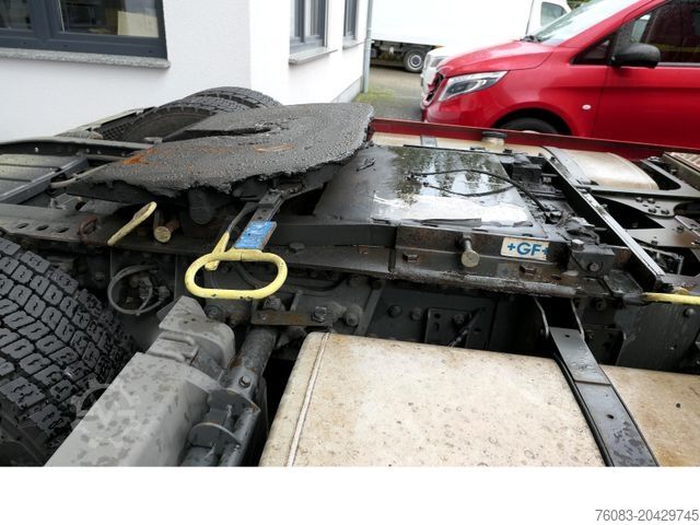 Volume tractor unit MERCEDES-BENZ Actros 1848 MegaSpace 3Pedale Retarder Hubplatte