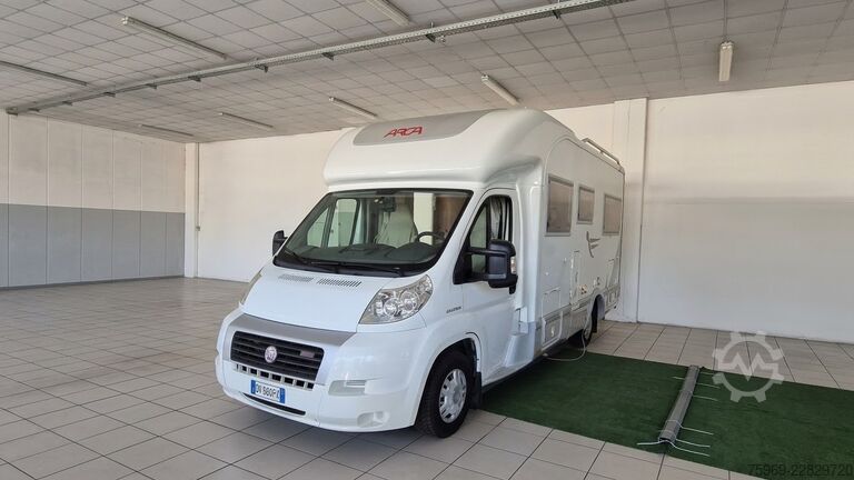 Teilintegriertes Wohnmobil Arca P680 LSX