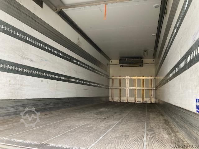 Refrigerated truck MERCEDES-BENZ 2540 LL 6x2/4 Kühlkoffer 8.2m LBW 2,5t Carrier