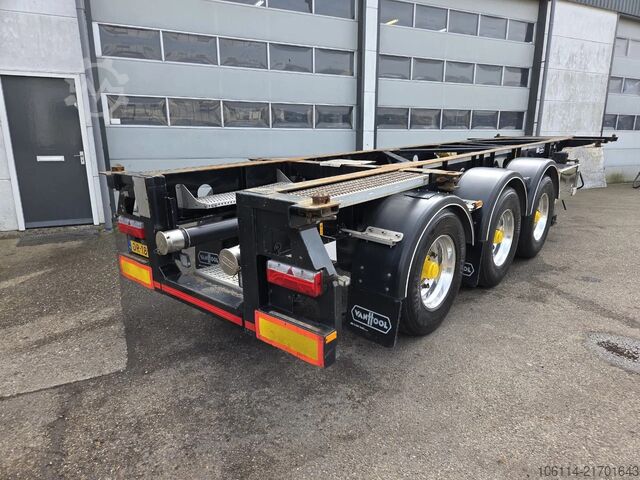 Container transportation Van Hool 3-ASSIGE OPLEGGER A3C002 20/30 FT ADR trailer.