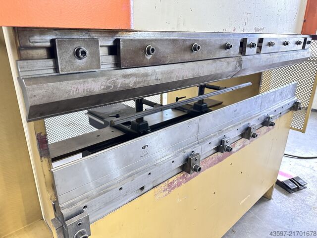 Abkantpresse Beyeler M2  30-1550