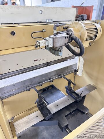 Abkantpresse Beyeler M2  30-1550