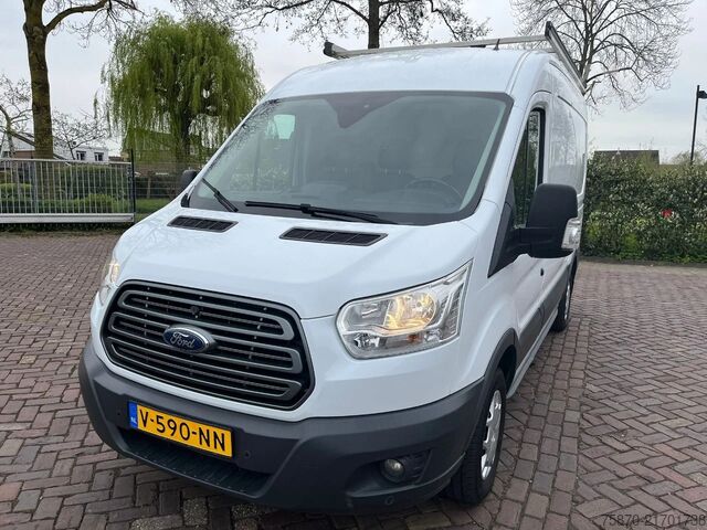 Lieferwagen Doppelkabine Ford Transit FCD