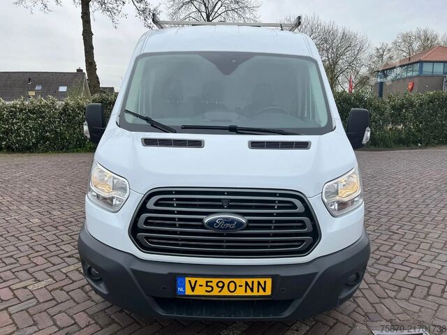 Lieferwagen Doppelkabine Ford Transit FCD