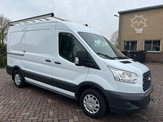 Lieferwagen Doppelkabine Ford Transit FCD