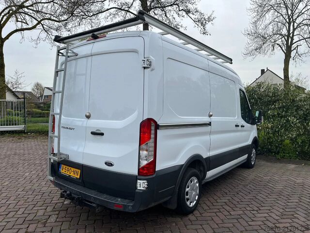 Lieferwagen Doppelkabine Ford Transit FCD