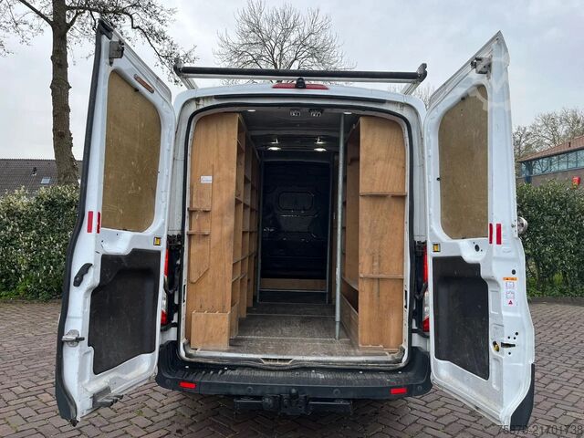 Lieferwagen Doppelkabine Ford Transit FCD
