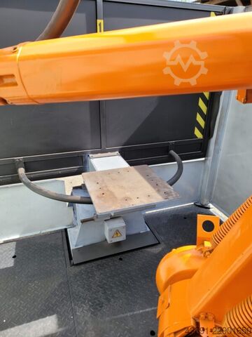 Industrial robot ABB IRB 1400 mit Handdrehtisch+Schweißgerät