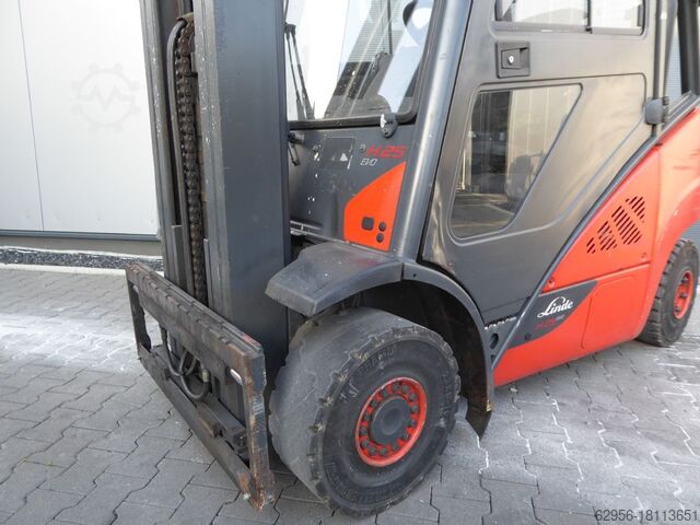 LPG Forklifts Linde H25T-02