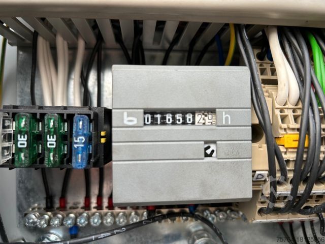 Open semitrailer SCHWARZMÜLLER Roll Kran Kennis 30R Drehkranz/2x gelenkt/Miete