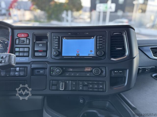 Standard road tractor SCANIA SCANIA S 580 FULL PNEUMATIC