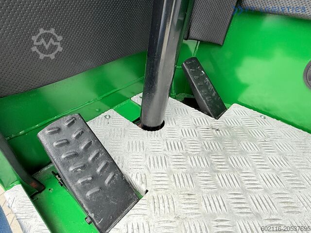 4-Wege-Gabelstapler Combilift C4000 / GAS / 9300MM / FREE-LIFT / CABIN