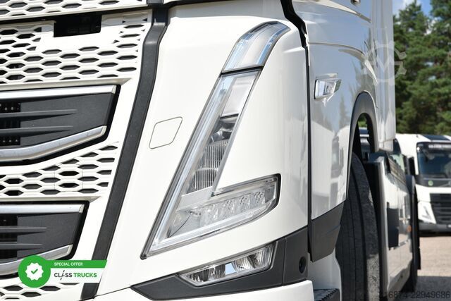 Standard tractor unit VOLVO FH 500 XL Retarder i-ParkCool ACC