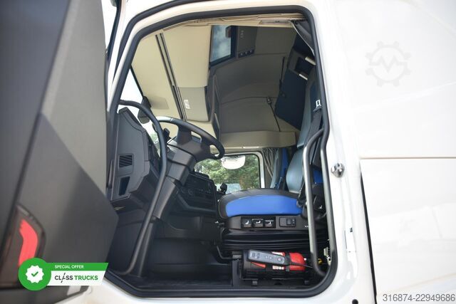 Standard tractor unit VOLVO FH 500 XL Retarder i-ParkCool ACC