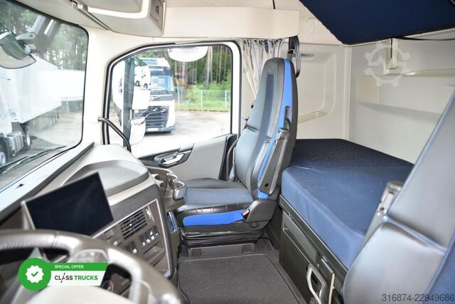 Standard tractor unit VOLVO FH 500 XL Retarder i-ParkCool ACC